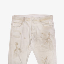 Load image into Gallery viewer, WHITE DISTRESSED DENIM
