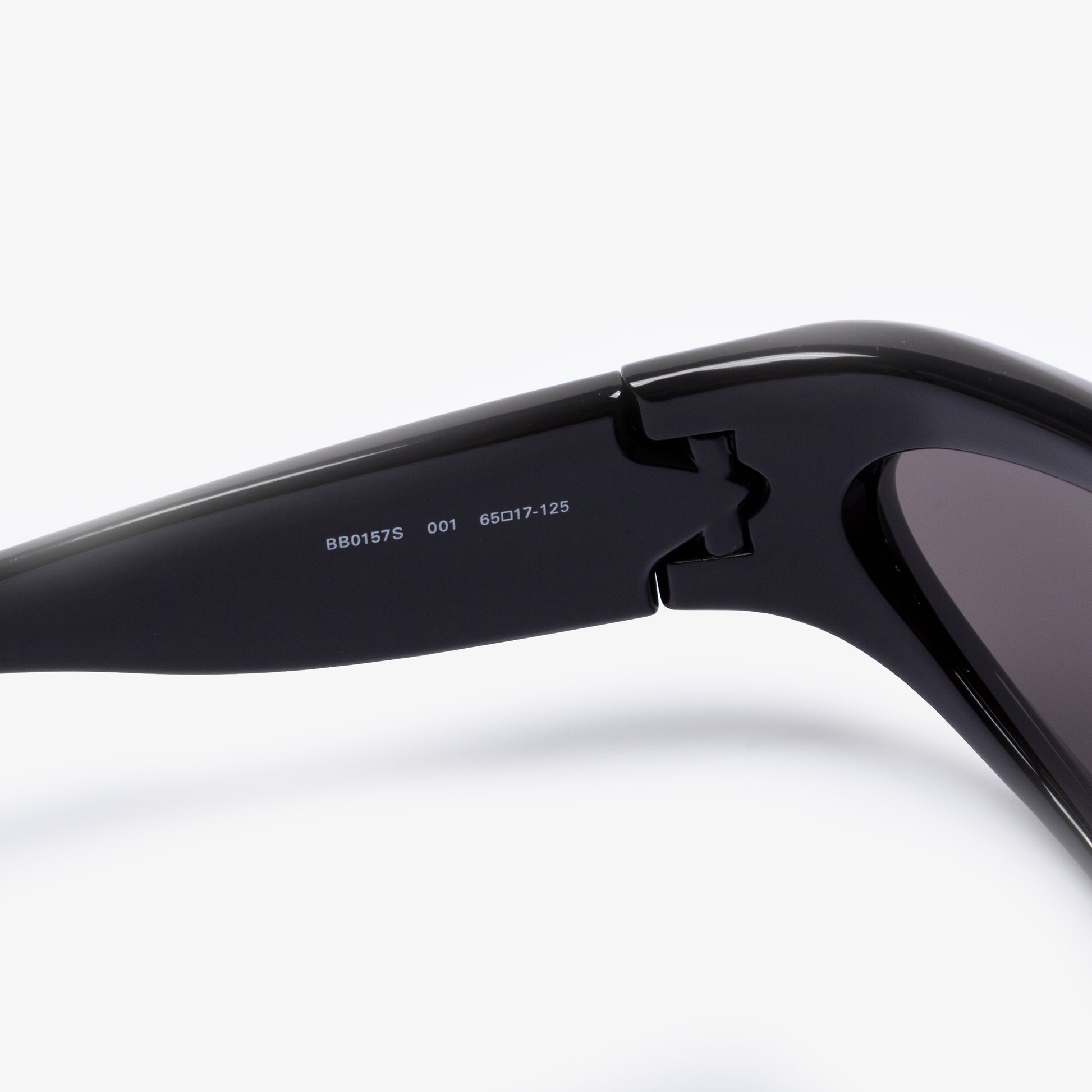 BLACK SWIFT OVAL SUNGLASSES
