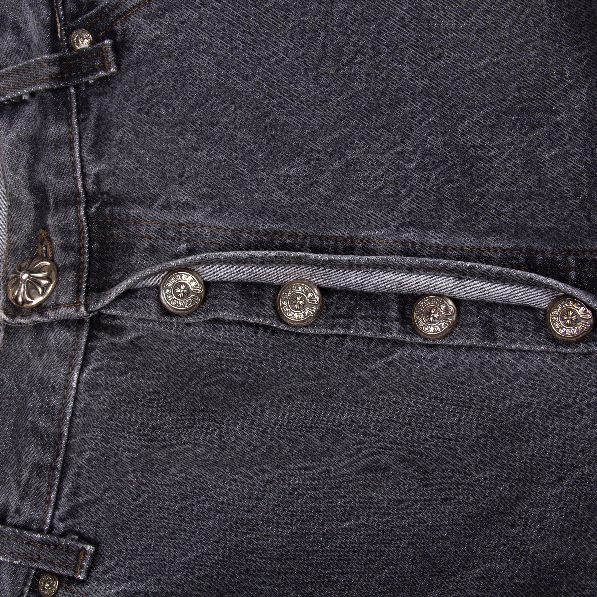 CLASSIC CROSS PATCH DENIM