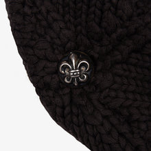 Load image into Gallery viewer, LEATHER FLEUR PATCH KNIT BEANIE