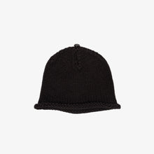 Load image into Gallery viewer, LEATHER FLEUR PATCH KNIT BEANIE