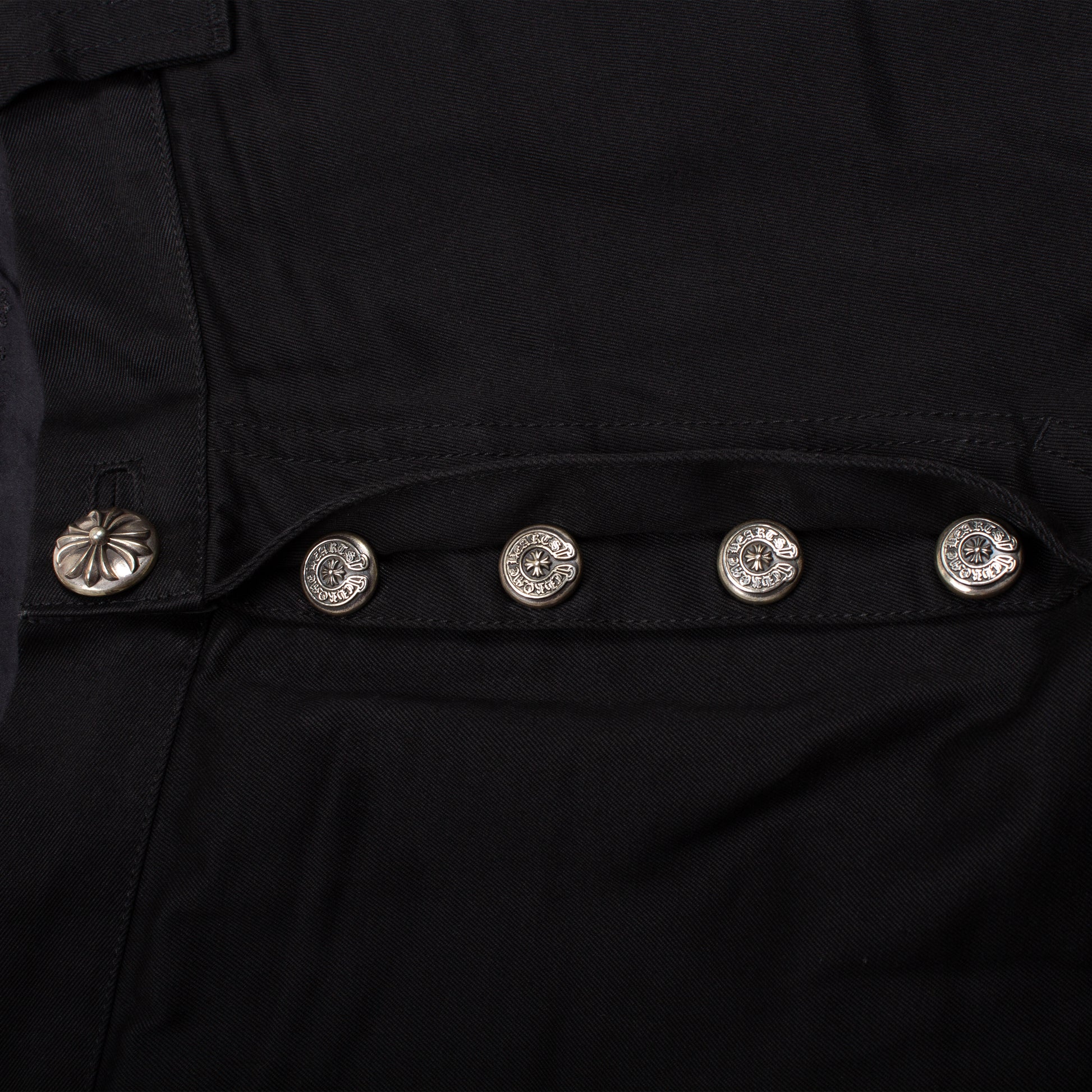 BLACK CARPENTER SHORT