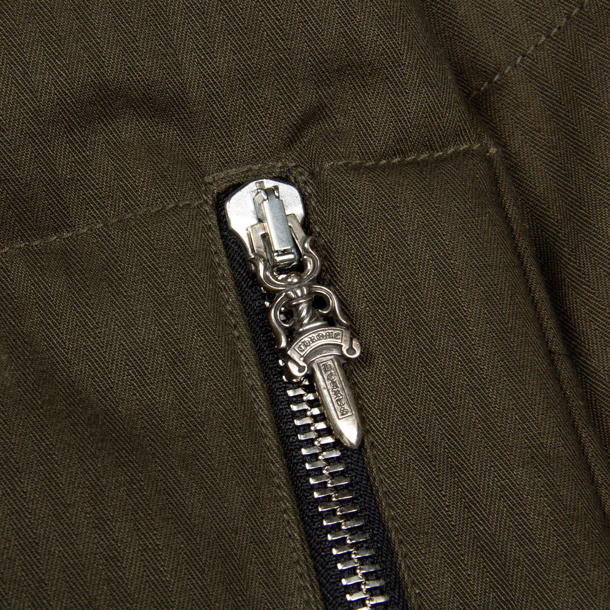 MILITARY GREEN DOWN PUFFER