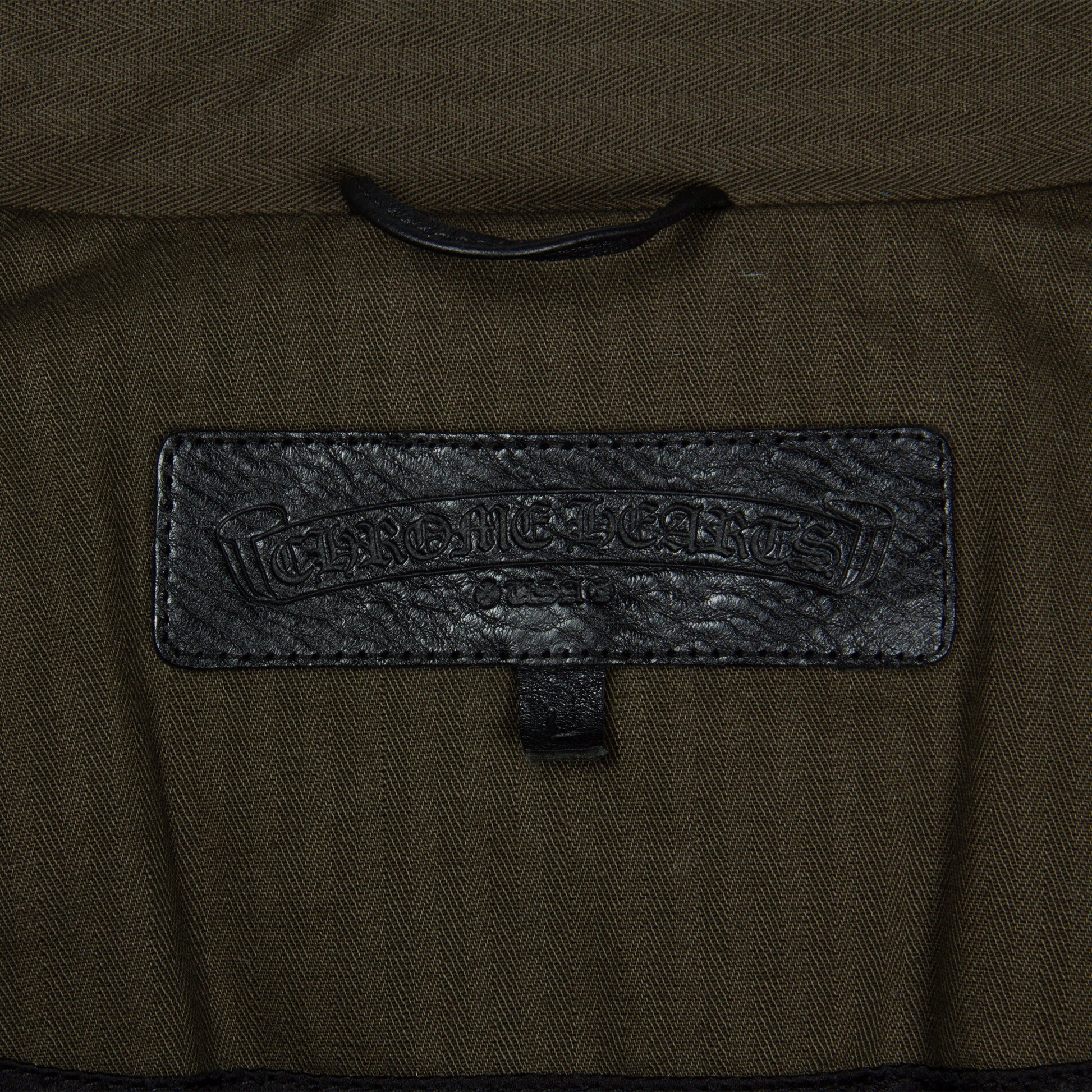 MILITARY GREEN DOWN PUFFER