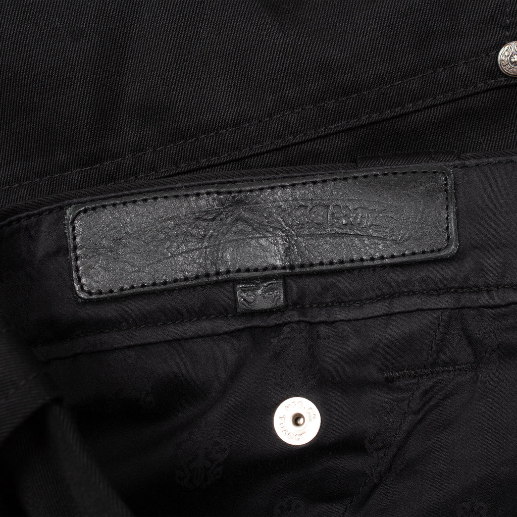 BLACK CARPENTER SHORT