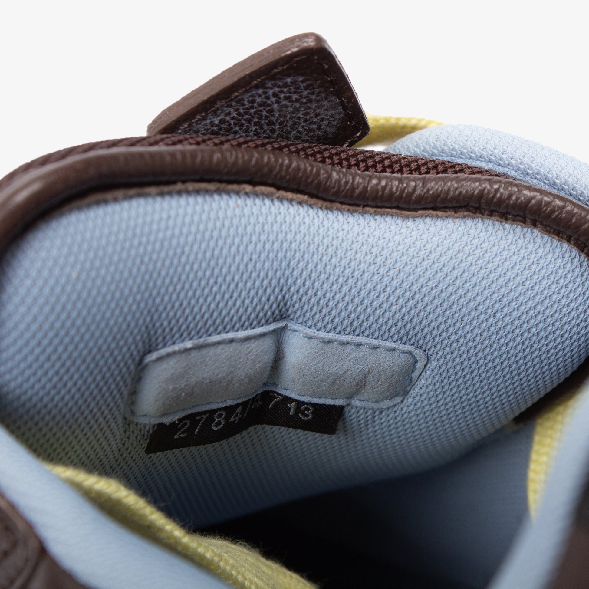 x CACTUS JACK B713 SNEAKER