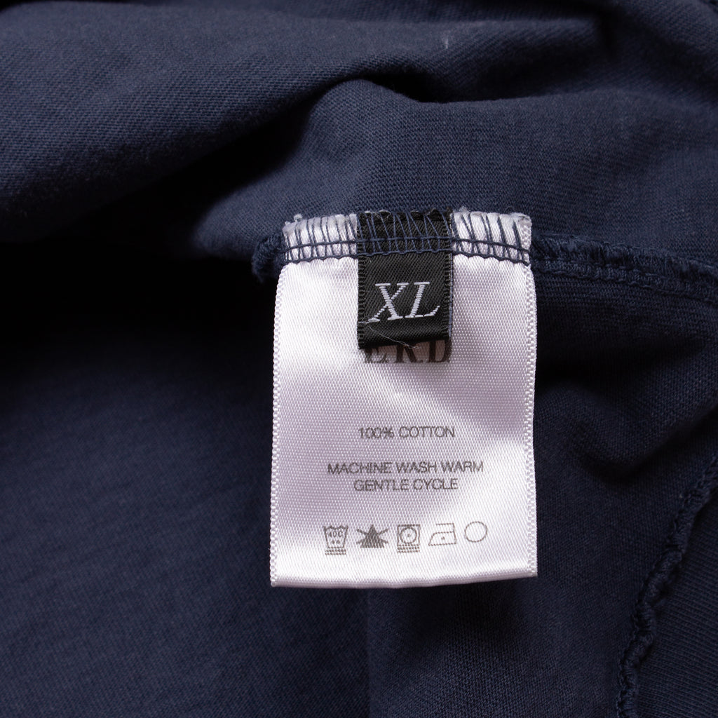 DISTRESSED POCKET TEE