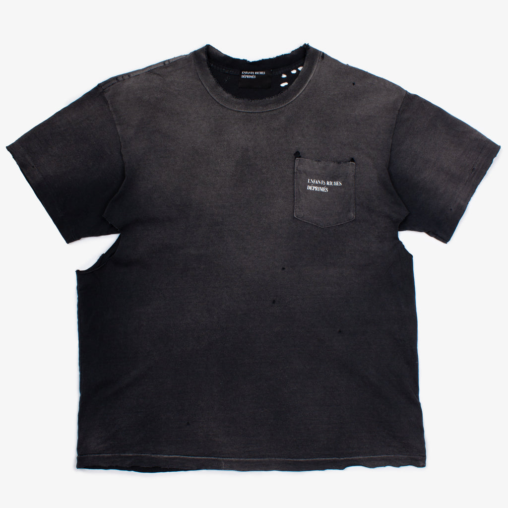 DISTRESSED POCKET TEE