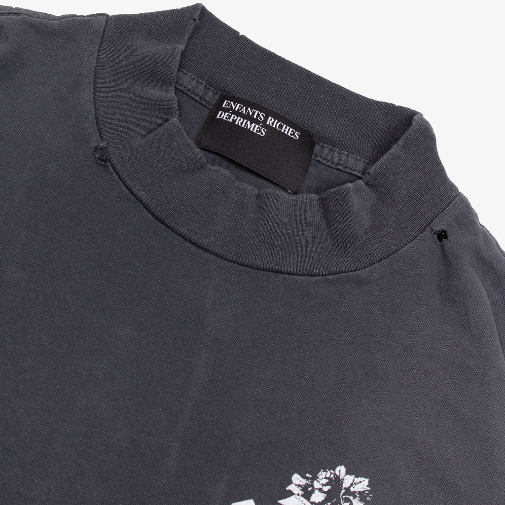 UN SECRET LONG SLEEVE TEE