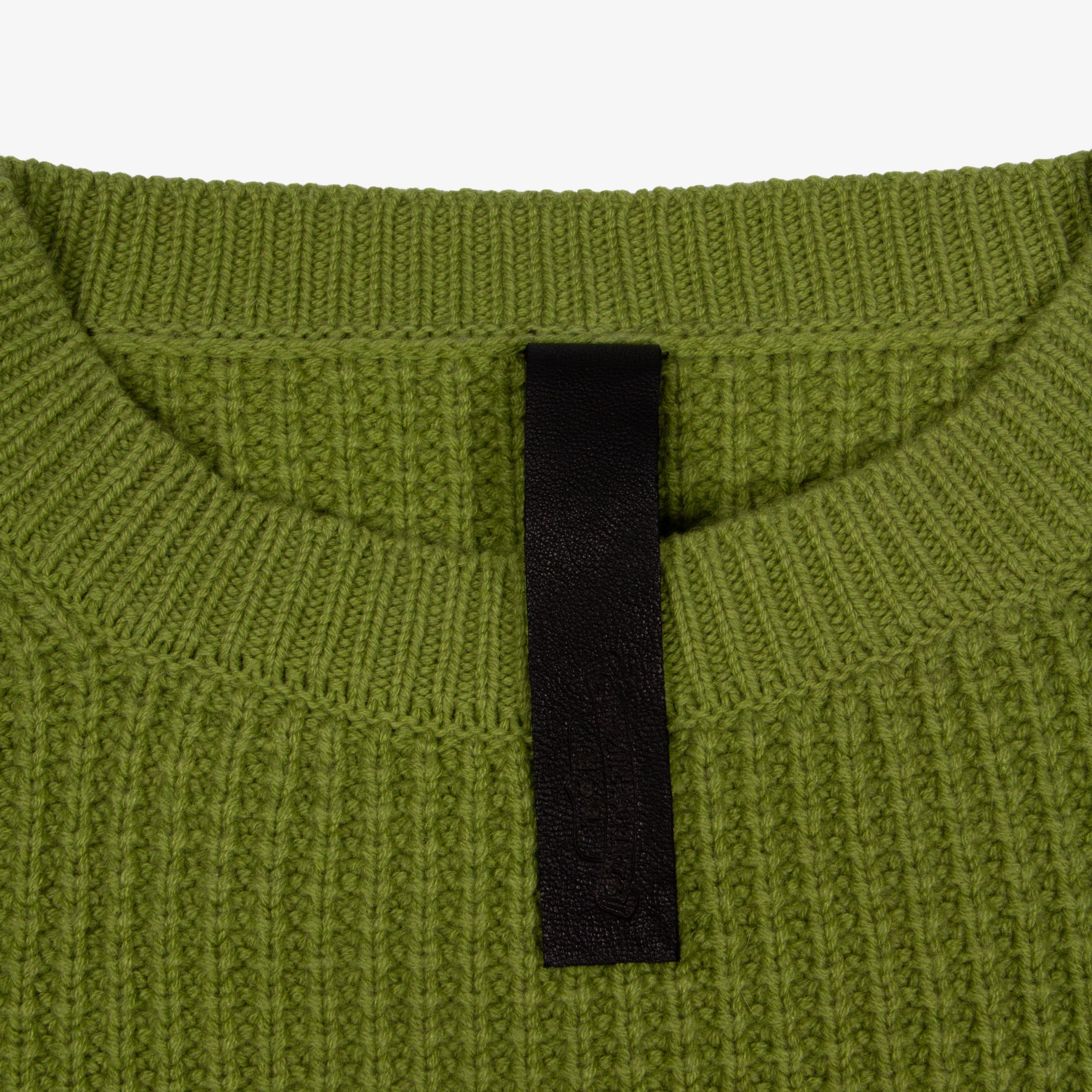 LONDON EXCLUSIVE CROSS PATCH CASHMERE SWEATER