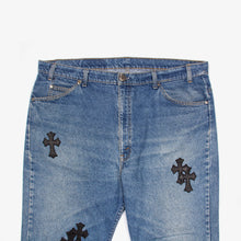 Load image into Gallery viewer, CLASSIC CROSS PATCH DENIM