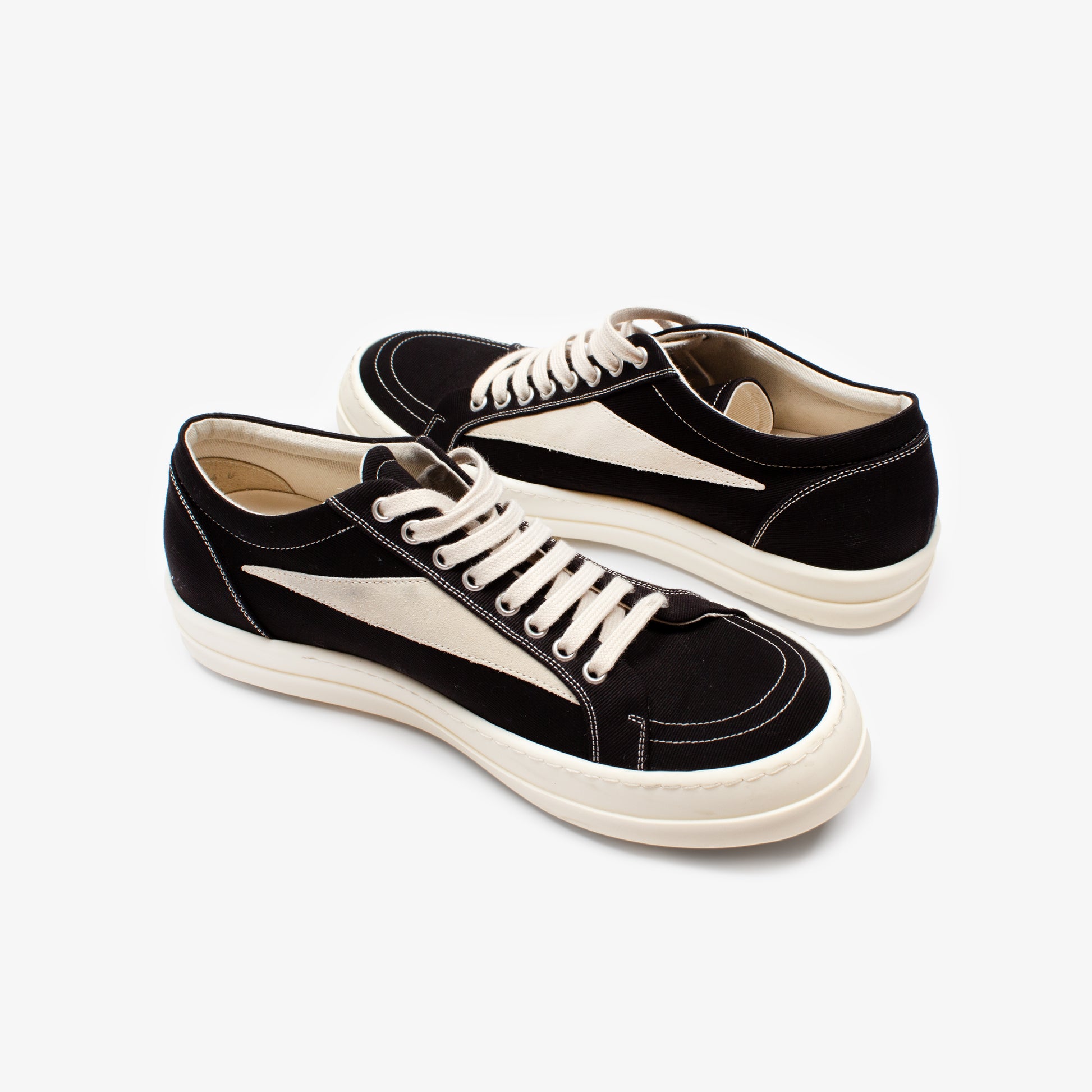 LOWTOP VINTAGE SNEAKERS