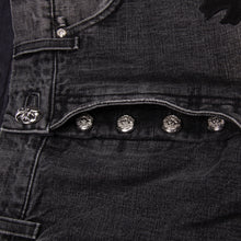 Load image into Gallery viewer, MIXED CROSS PATCH DENIM