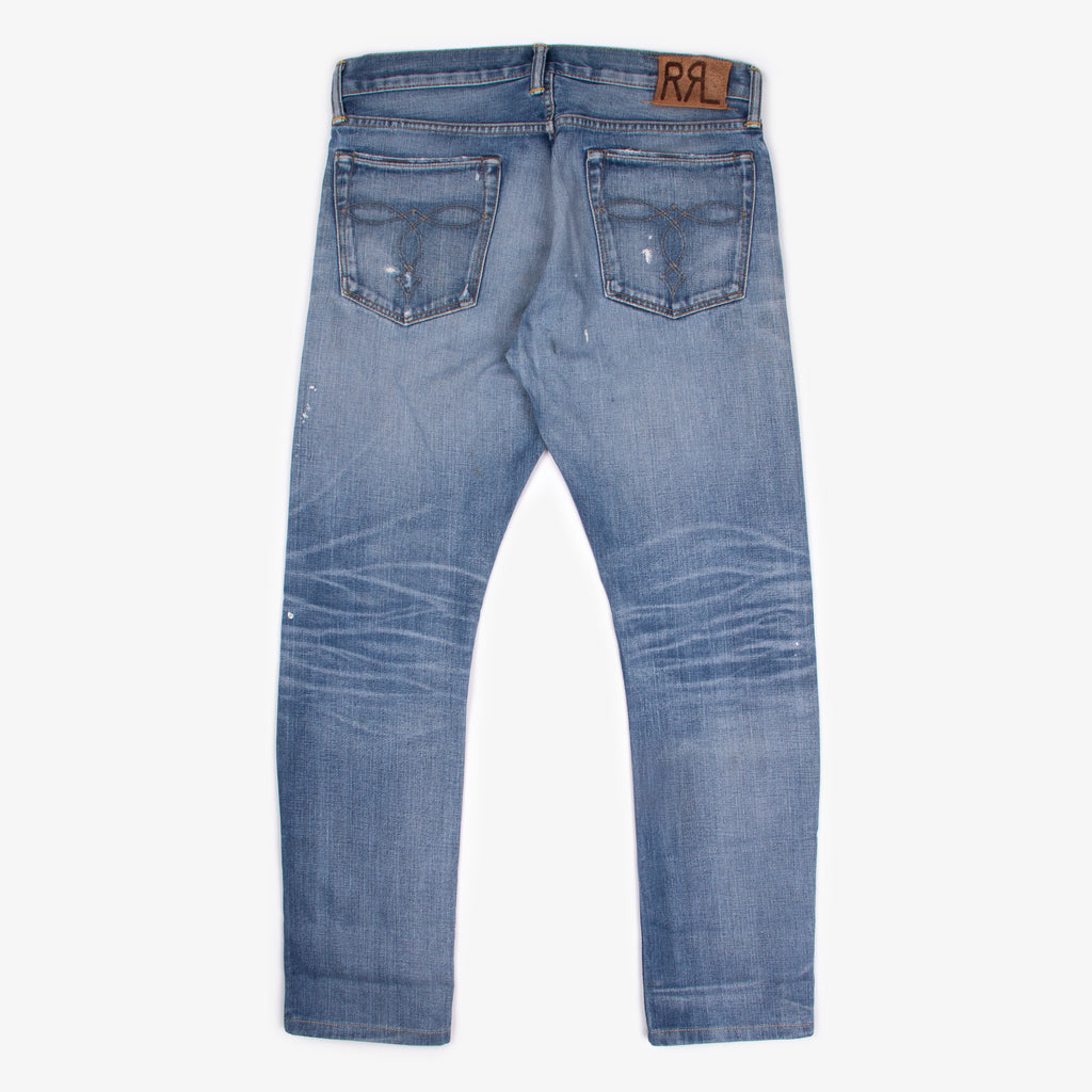 LIGHT WASH DISTRESSED DENIM