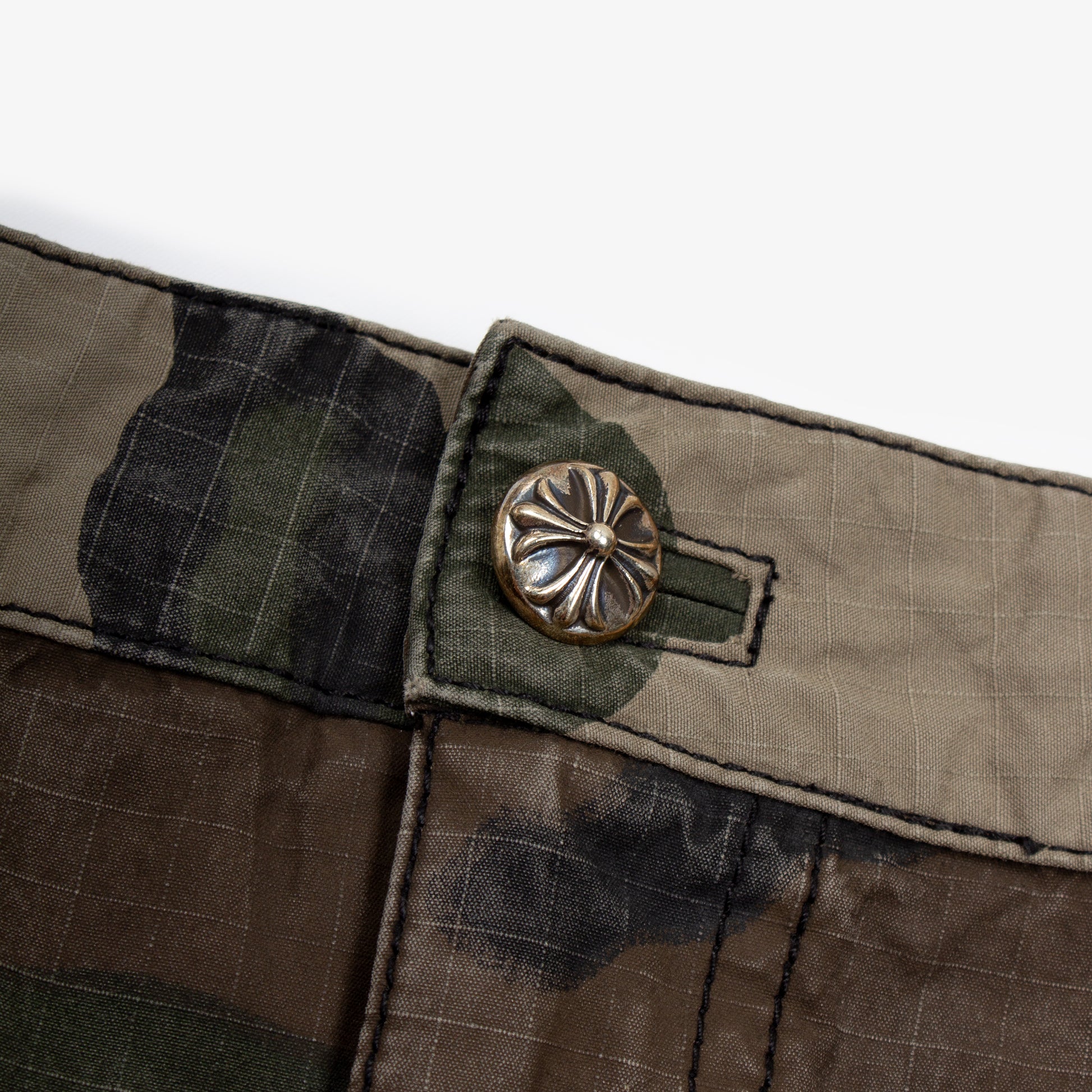 CROSS PATCH CAMO SKIRT