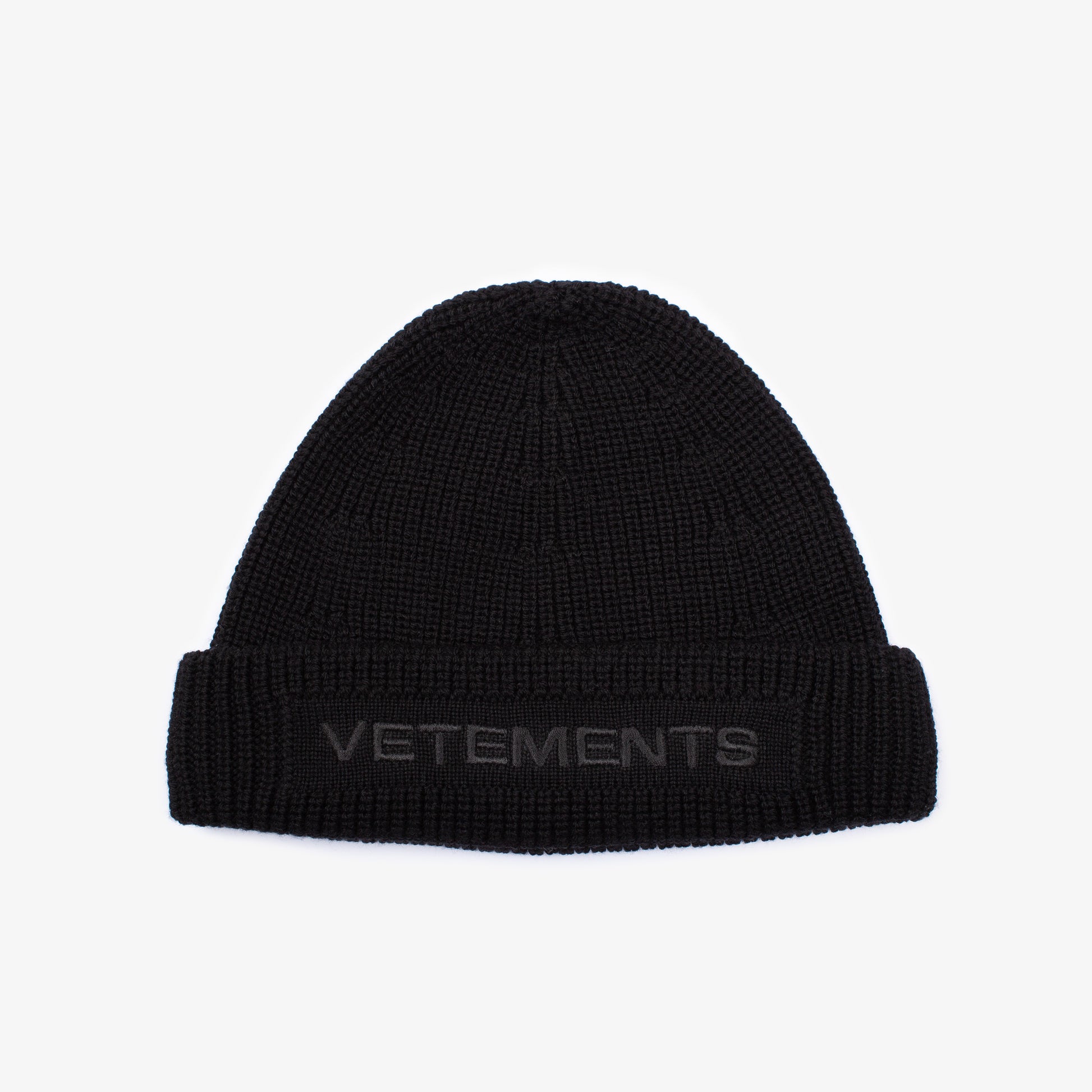 BLACK LOGO BEANIE