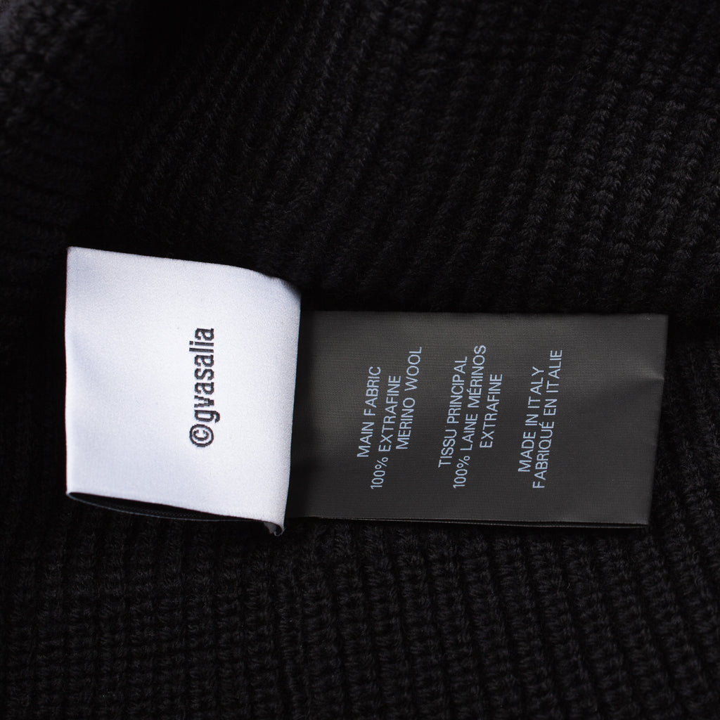 BLACK LOGO BEANIE