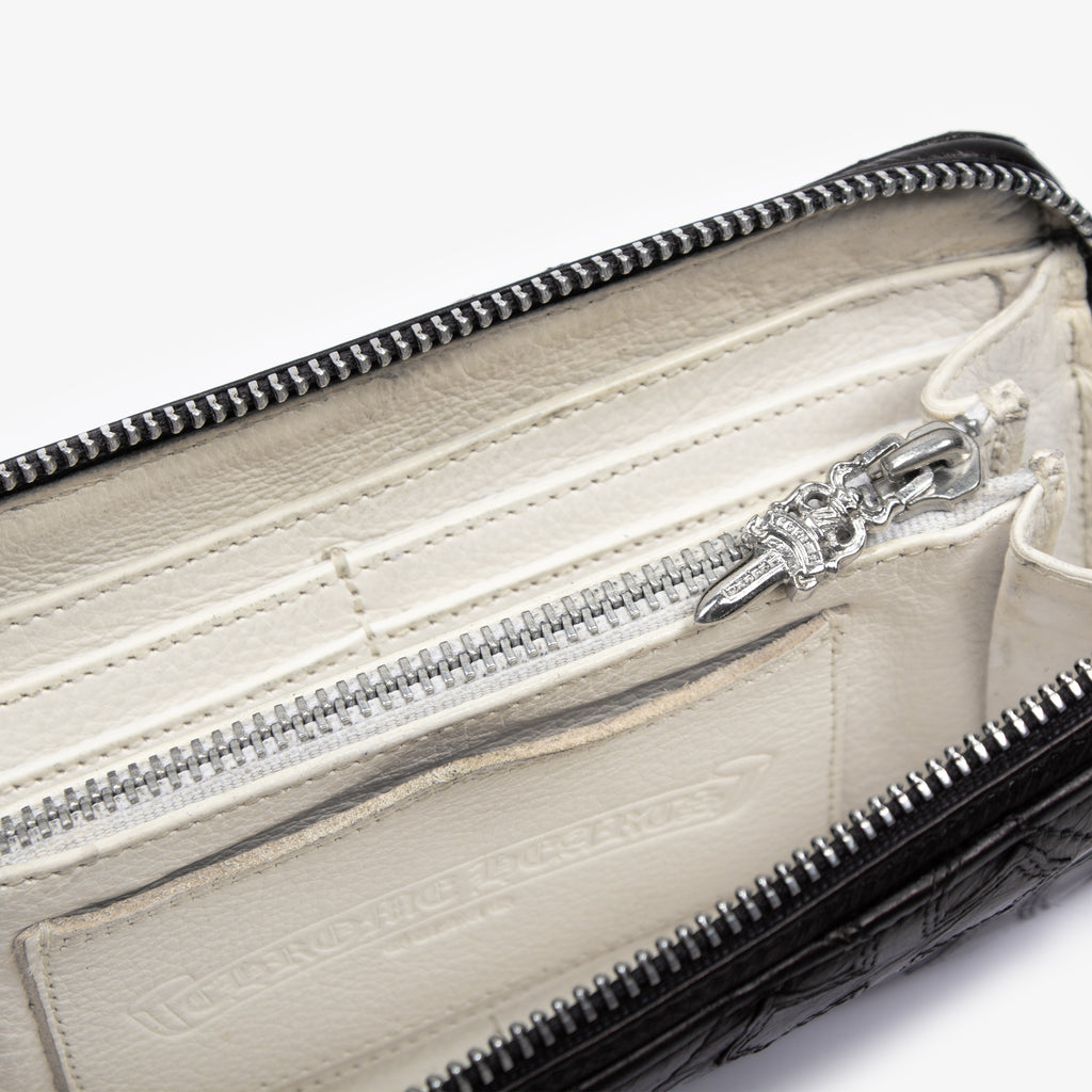 BLACK QUILTED CROSS PATCH ZIP WALLET
