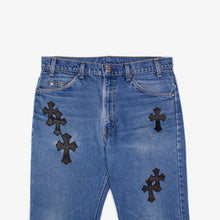 Load image into Gallery viewer, CLASSIC CROSS PATCH DENIM