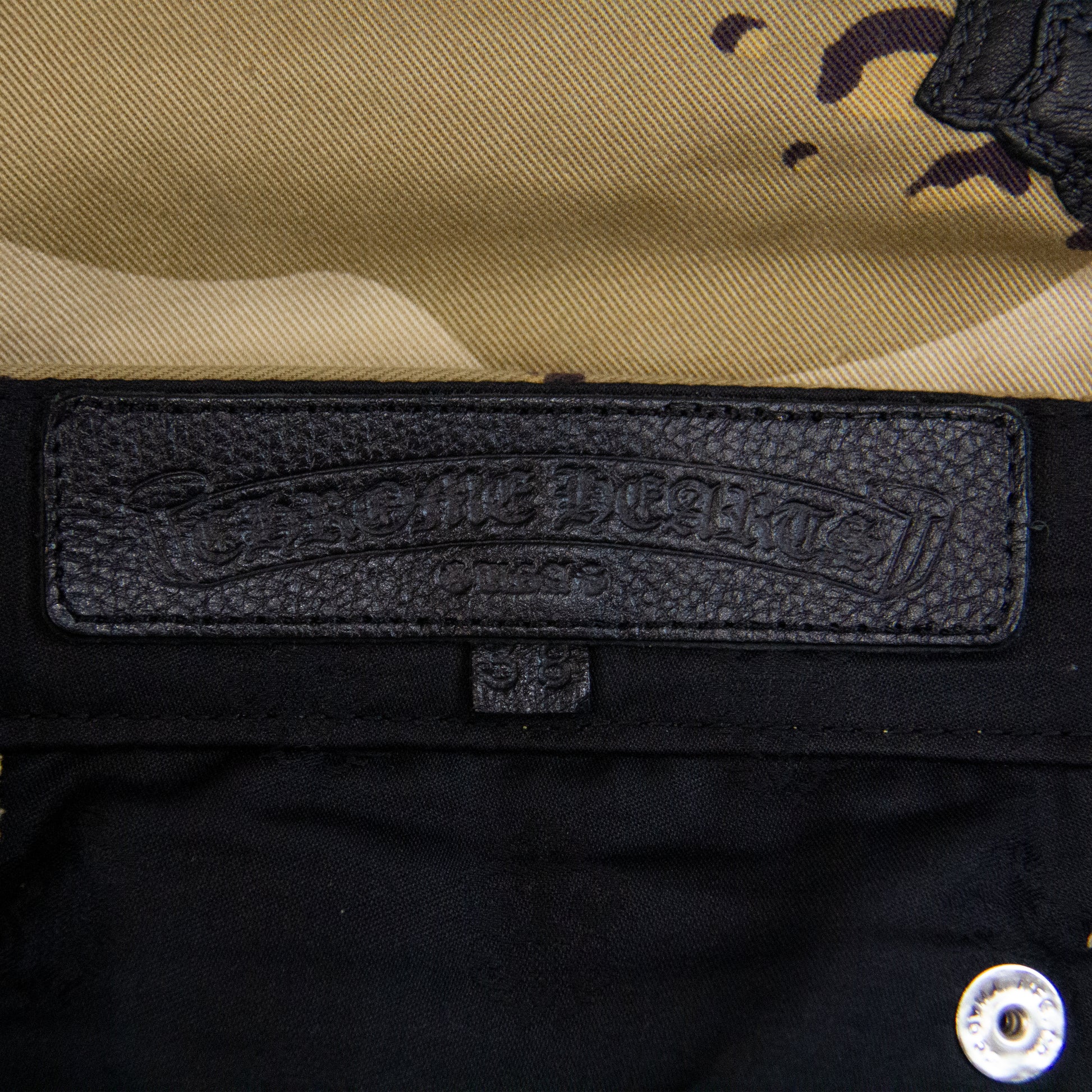 DESERT CAMO CARPENTER SHORT