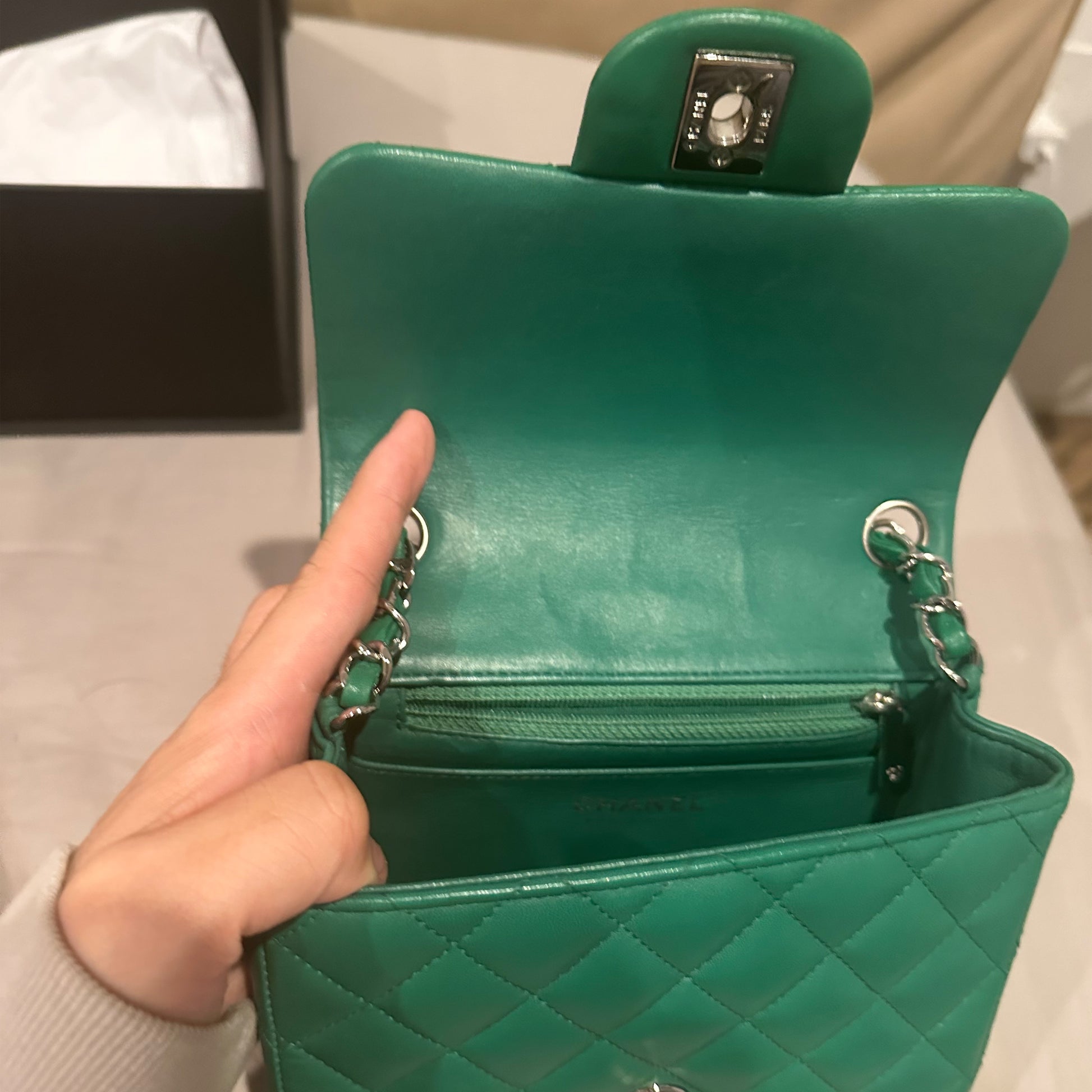 GREEN QUILTED MINI FLAP