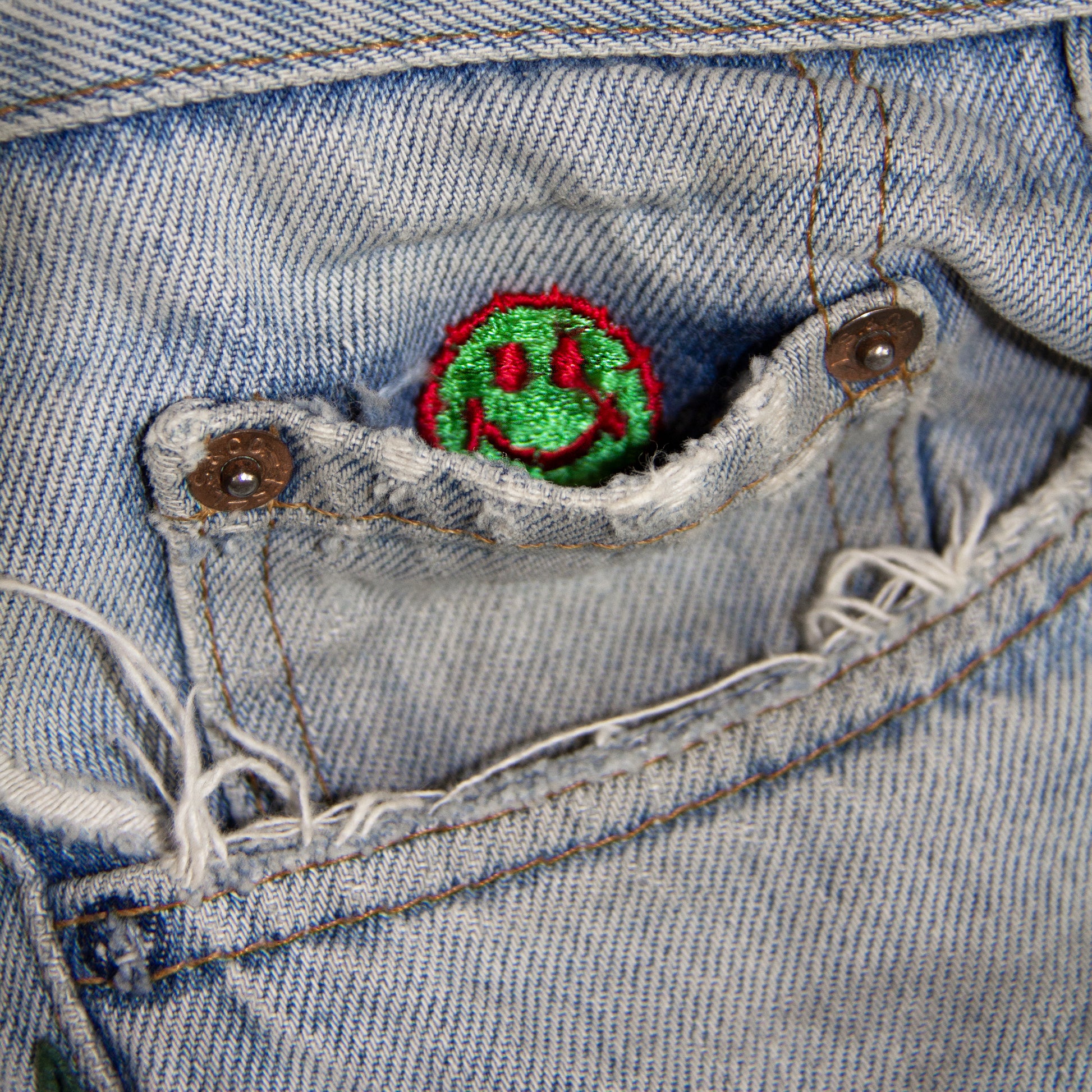 CHEMIST STAR PATCH DENIM
