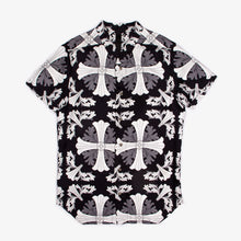 Load image into Gallery viewer, SILK FLORAL PLUS SHORT SLEEVE BUTTON UP