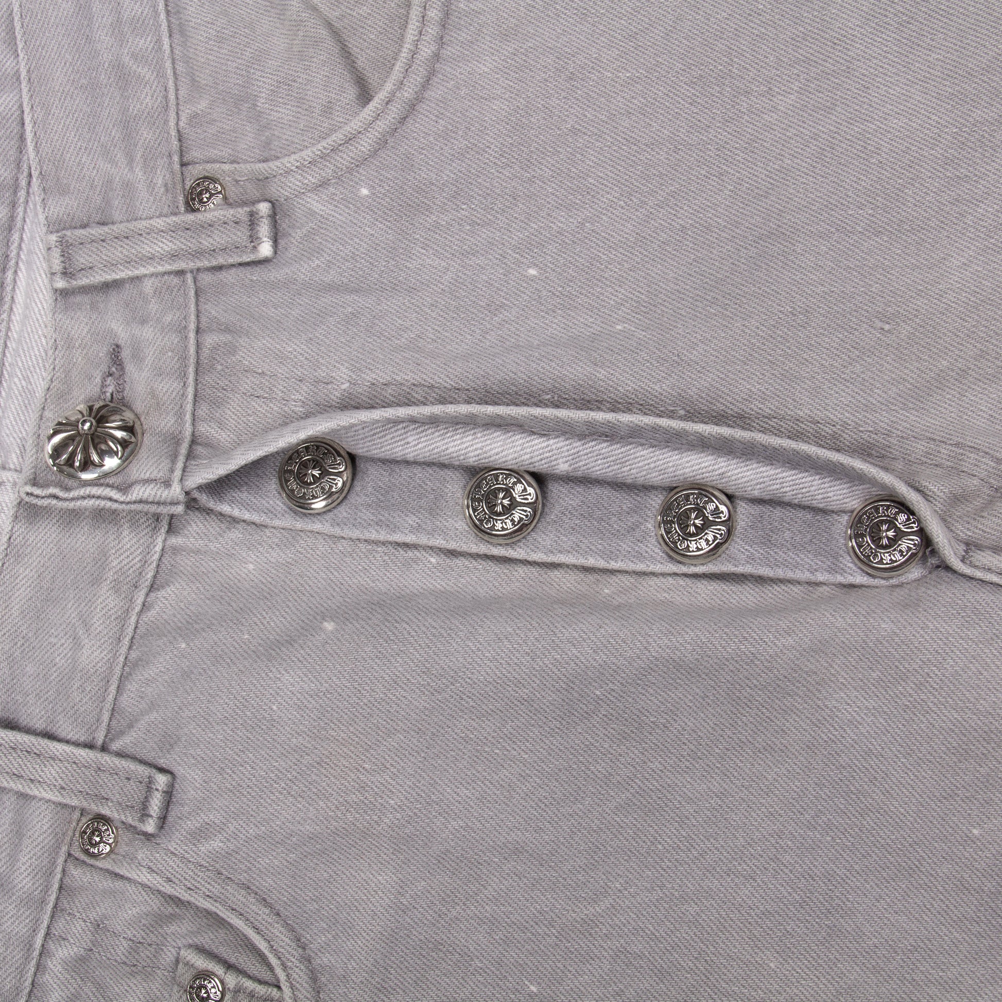 GREY CLASSIC CROSS PATCH DENIM