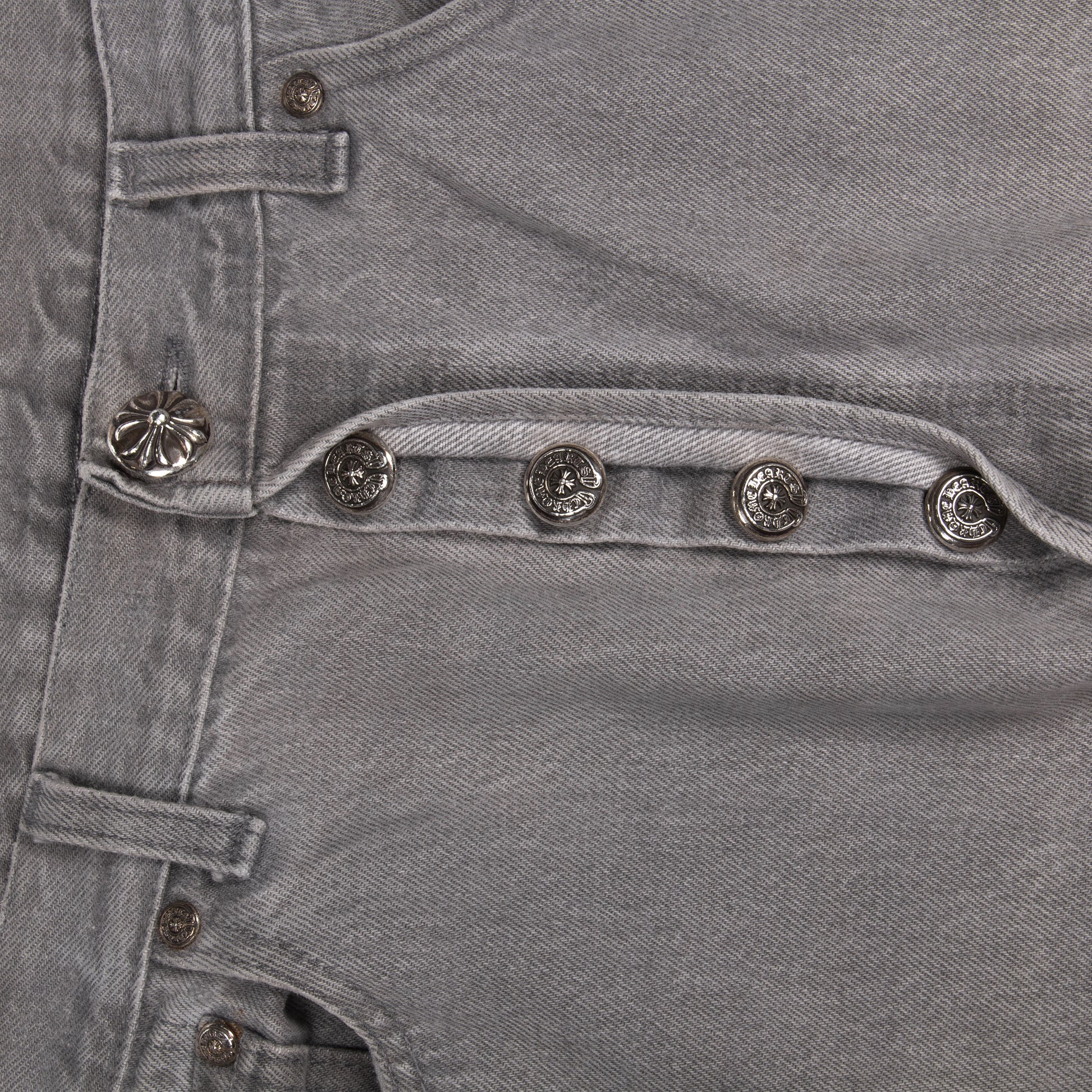 GREY CLASSIC CROSS PATCH DENIM