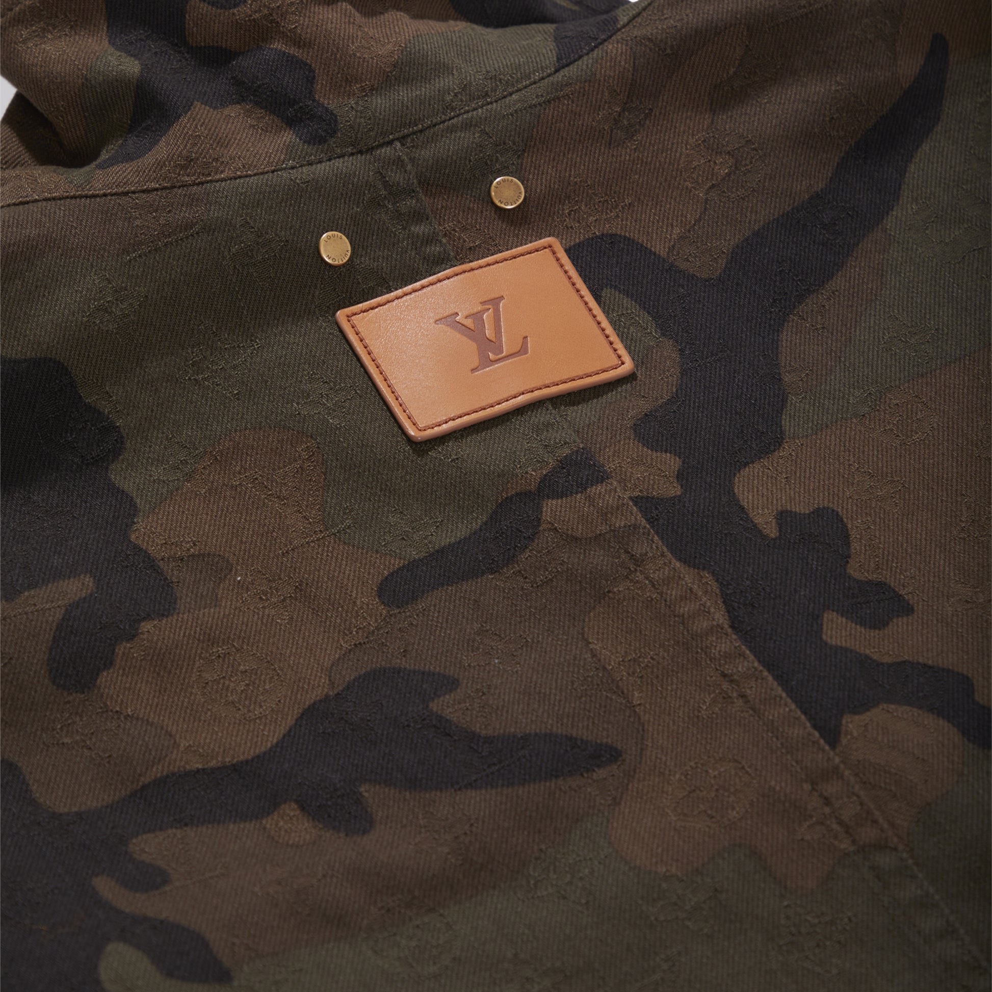 x SUPREME CAMO FIELD JACKET