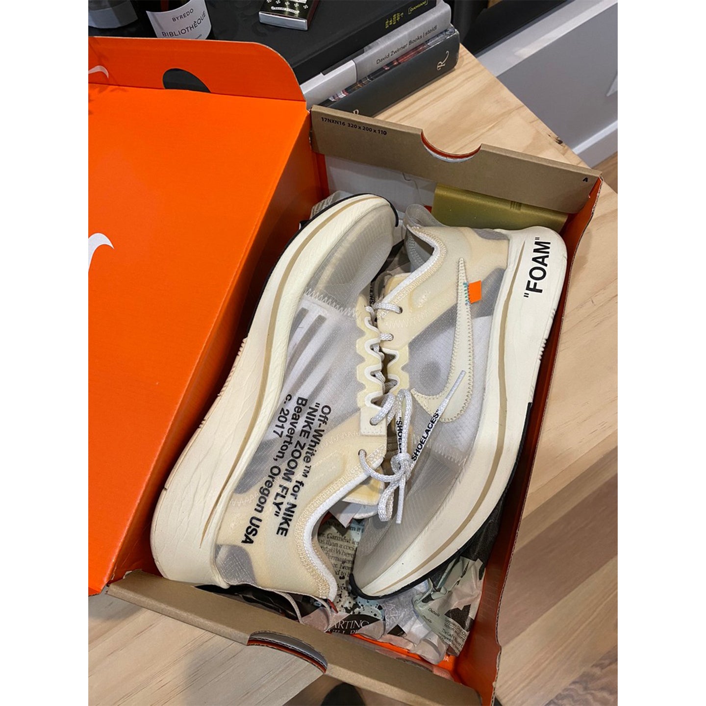 OFF-WHITE x NIKE ZOOM FLY SP 