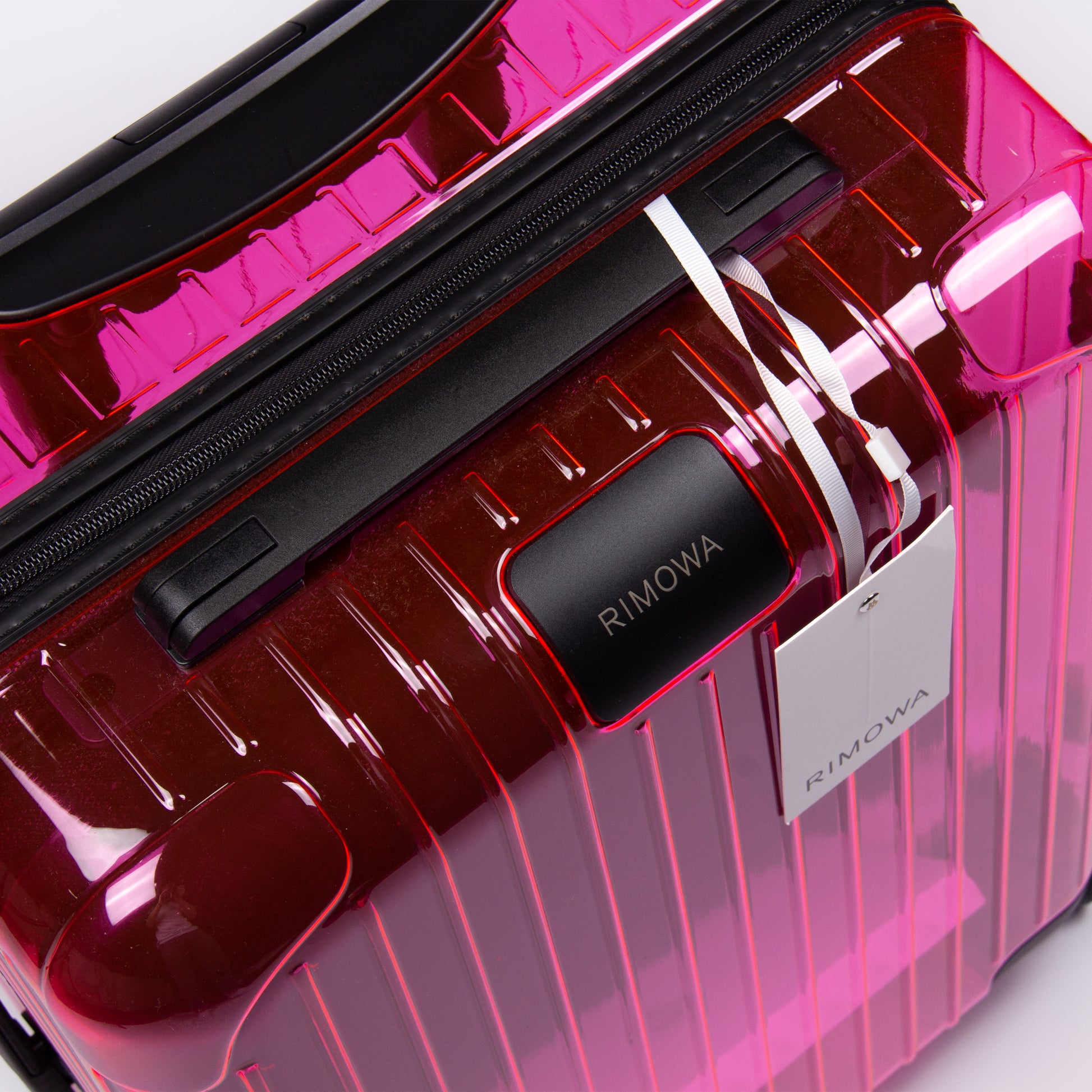 ESSENTIAL CABIN FLUO PINK CARRY ON