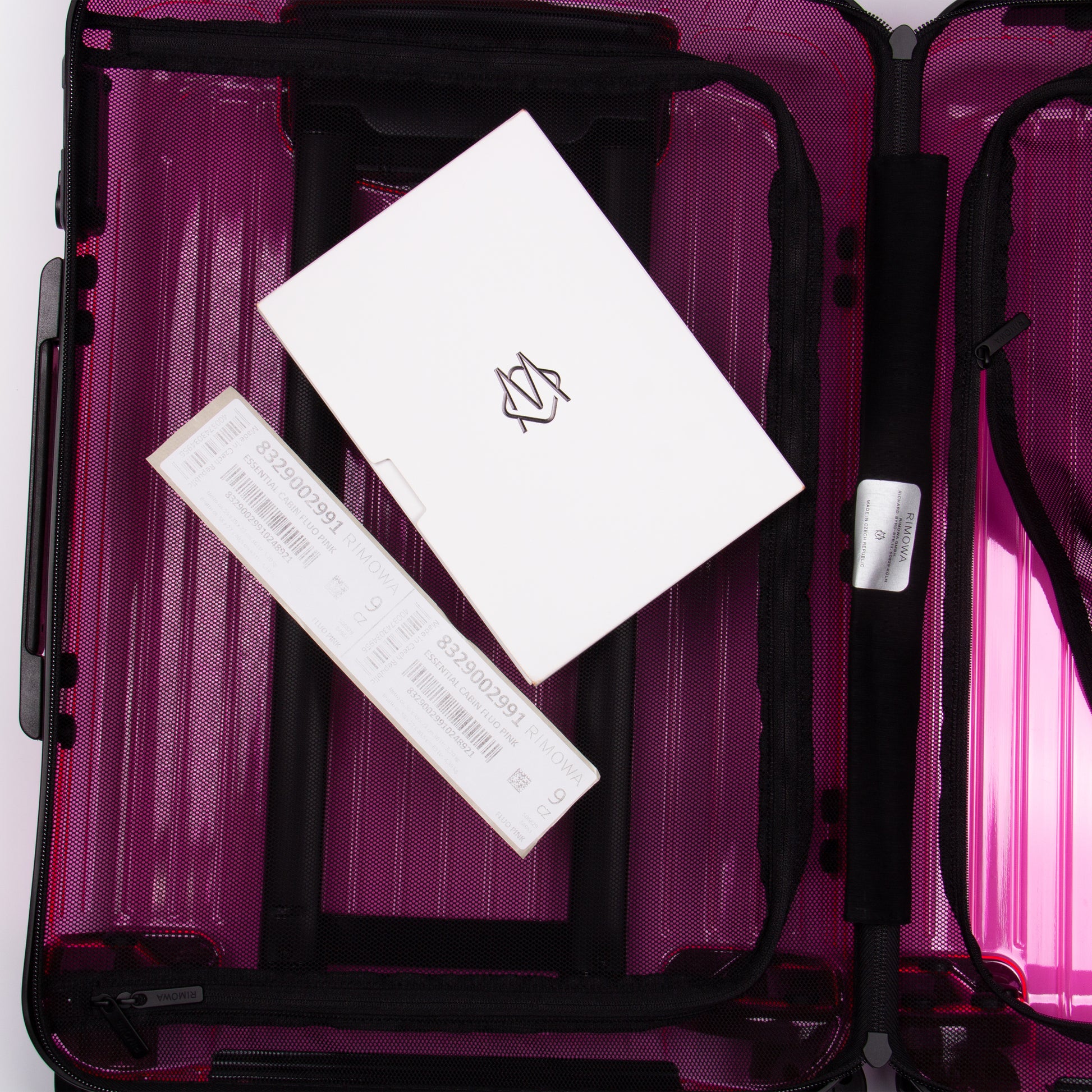 ESSENTIAL CABIN FLUO PINK CARRY ON