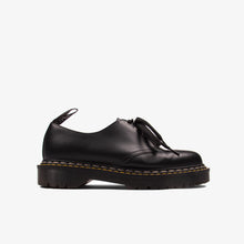 Load image into Gallery viewer, x DOC MARTENS BEX SOLE LACE UP SHOE