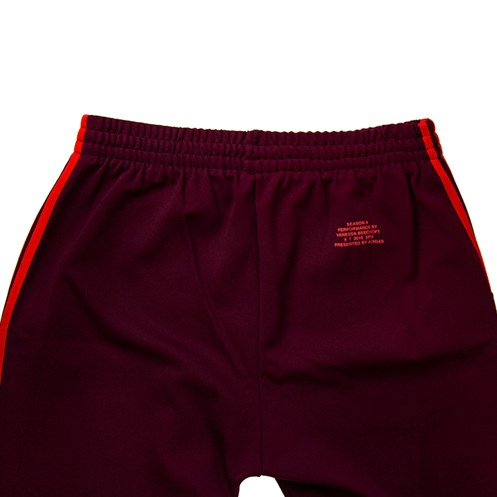 Yeezy 2025 calabasas 2019