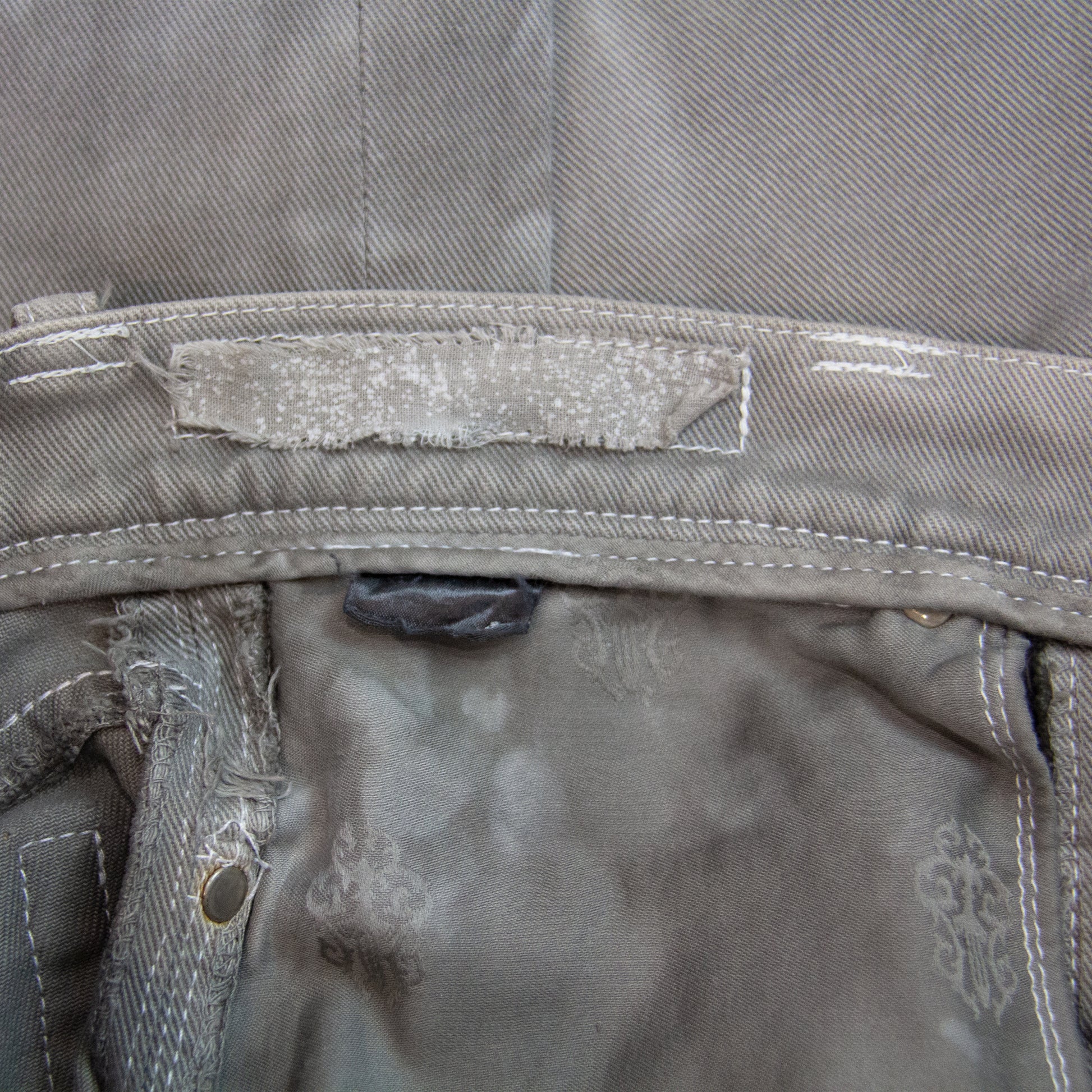 DYED FLEUR KNEE DENIM