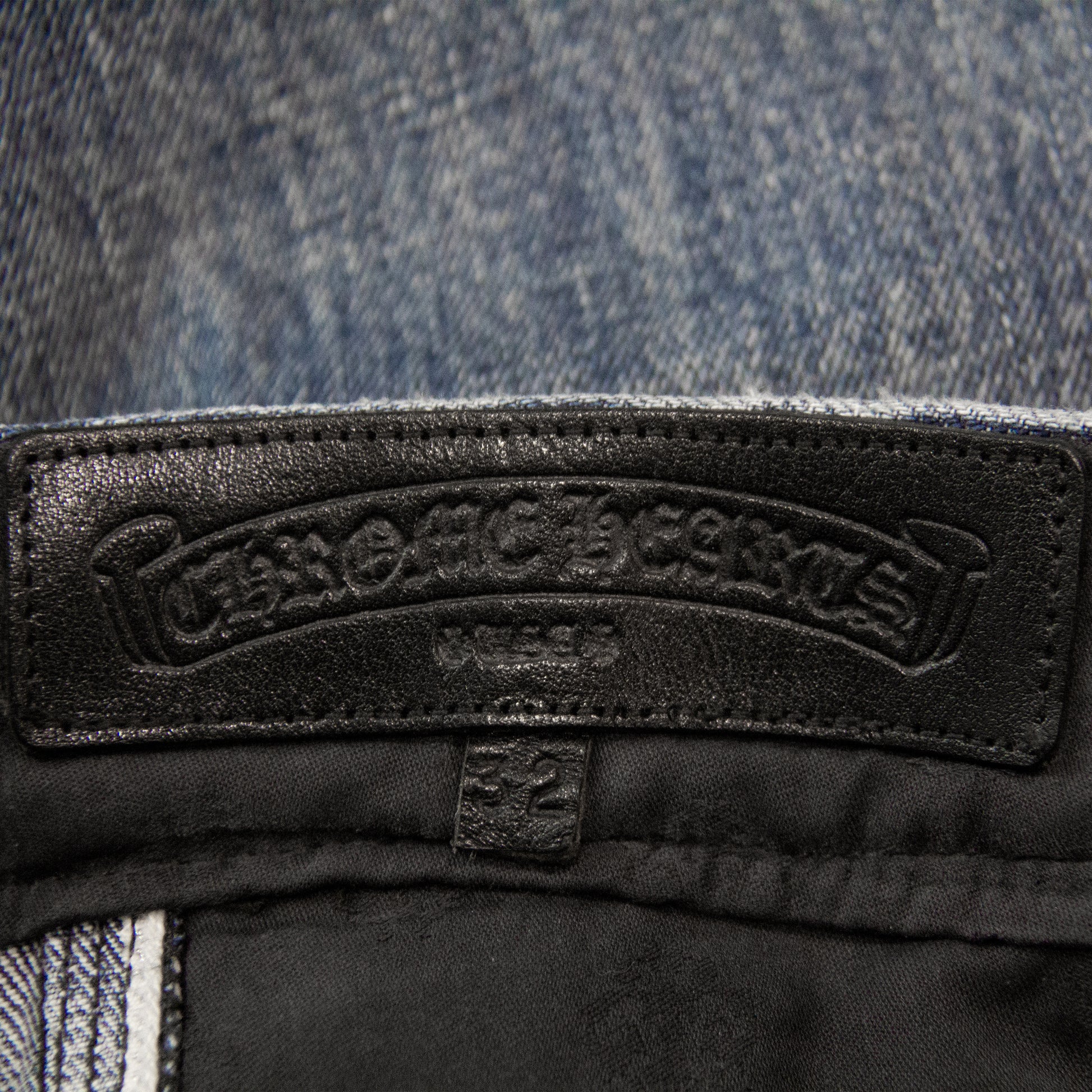 CHROME HEARTS CROSS PATCH DENIM CARPENTER (1/1)